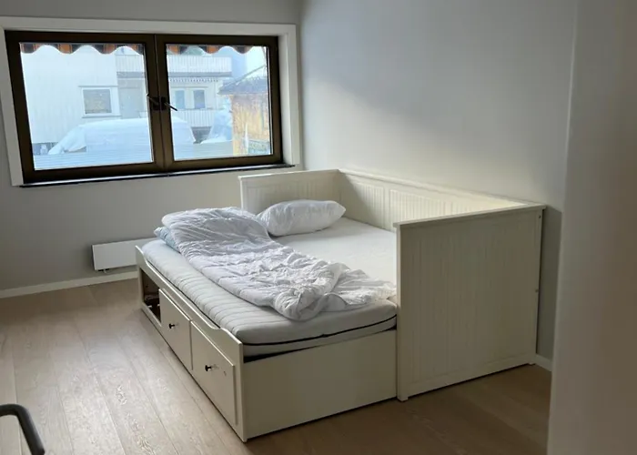 New Renovated Apartment, Superb Location And Free Parking * Drammen